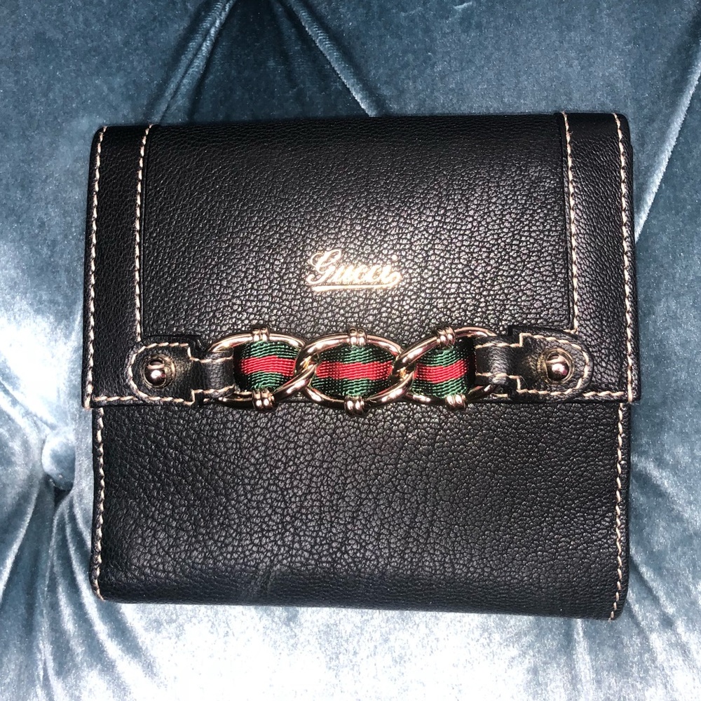 Gucci Leather Red and Green ribbon w/chain Wallet